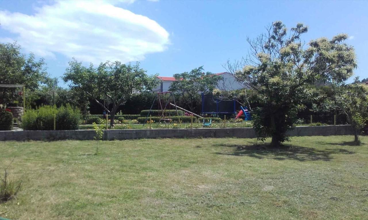 Apartment In Lopar/Insel Rab 17739 Exterior foto